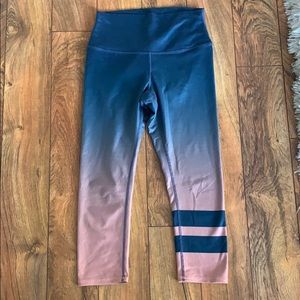 Alo Yoga high waisted Capri leggings